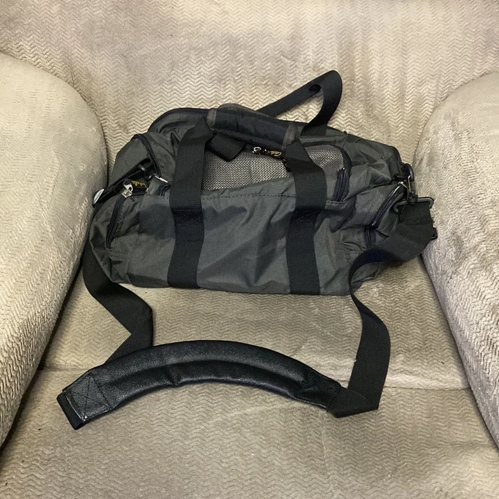 Cabela’s Travel Gear Catch All Shoulder Bag Pockets Greenish Gray Black